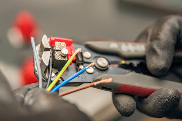 Best Licensed Electrician  in Garden Ridge, TX